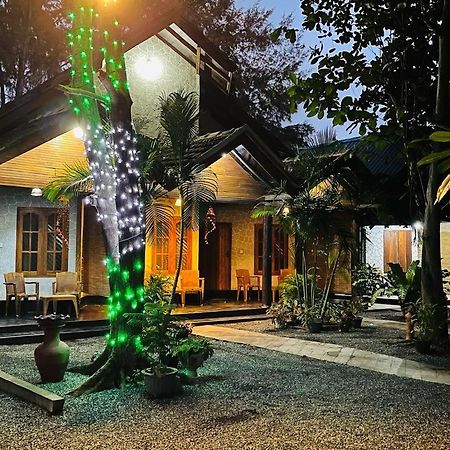 New Roy Guest House كالكوداه المظهر الخارجي الصورة