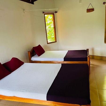New Roy Guest House كالكوداه الغرفة الصورة