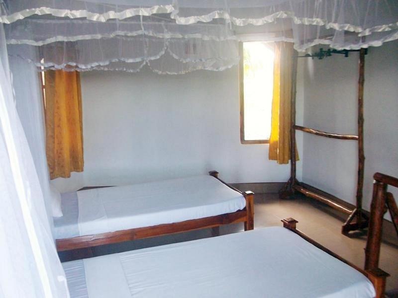 New Roy Guest House كالكوداه المظهر الخارجي الصورة