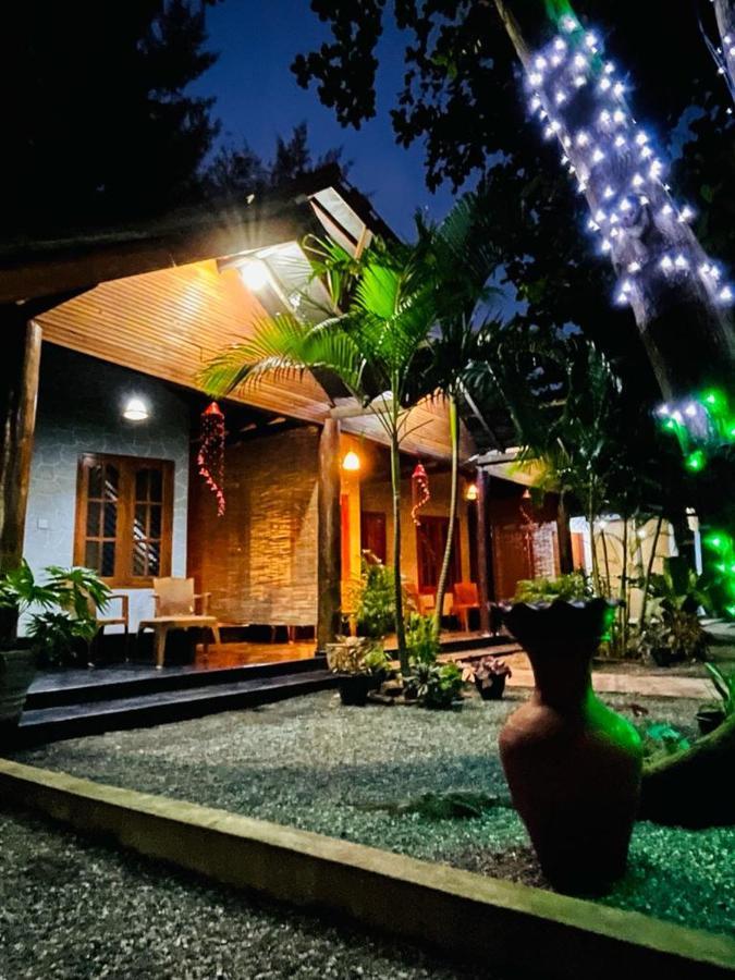 New Roy Guest House كالكوداه المظهر الخارجي الصورة