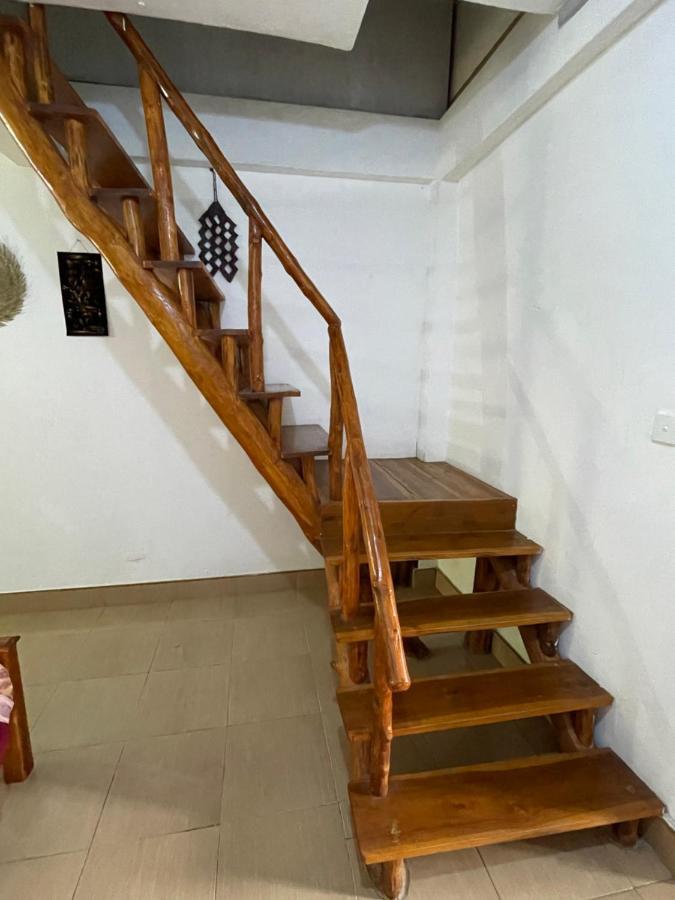 New Roy Guest House كالكوداه المظهر الخارجي الصورة