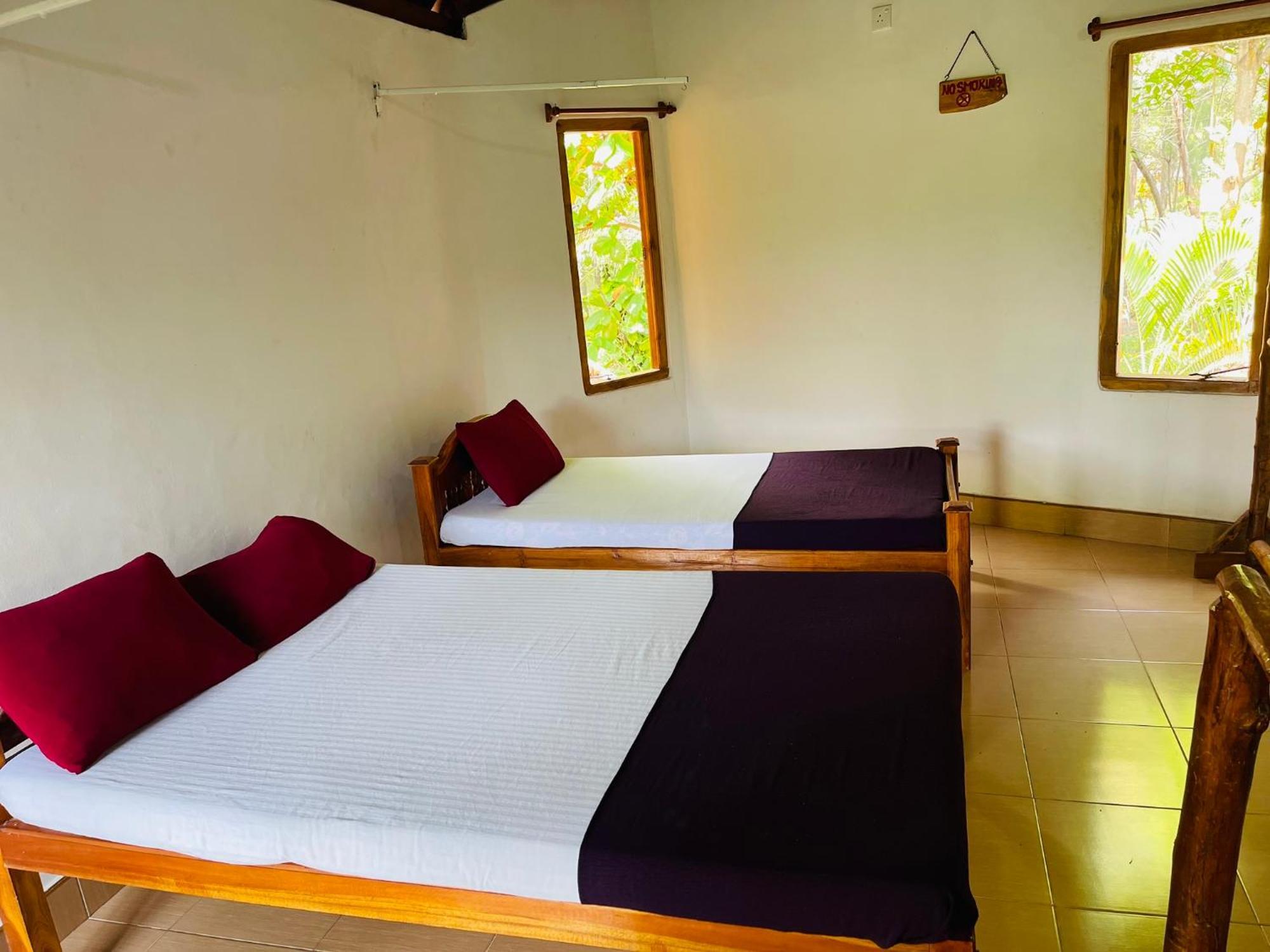 New Roy Guest House كالكوداه الغرفة الصورة